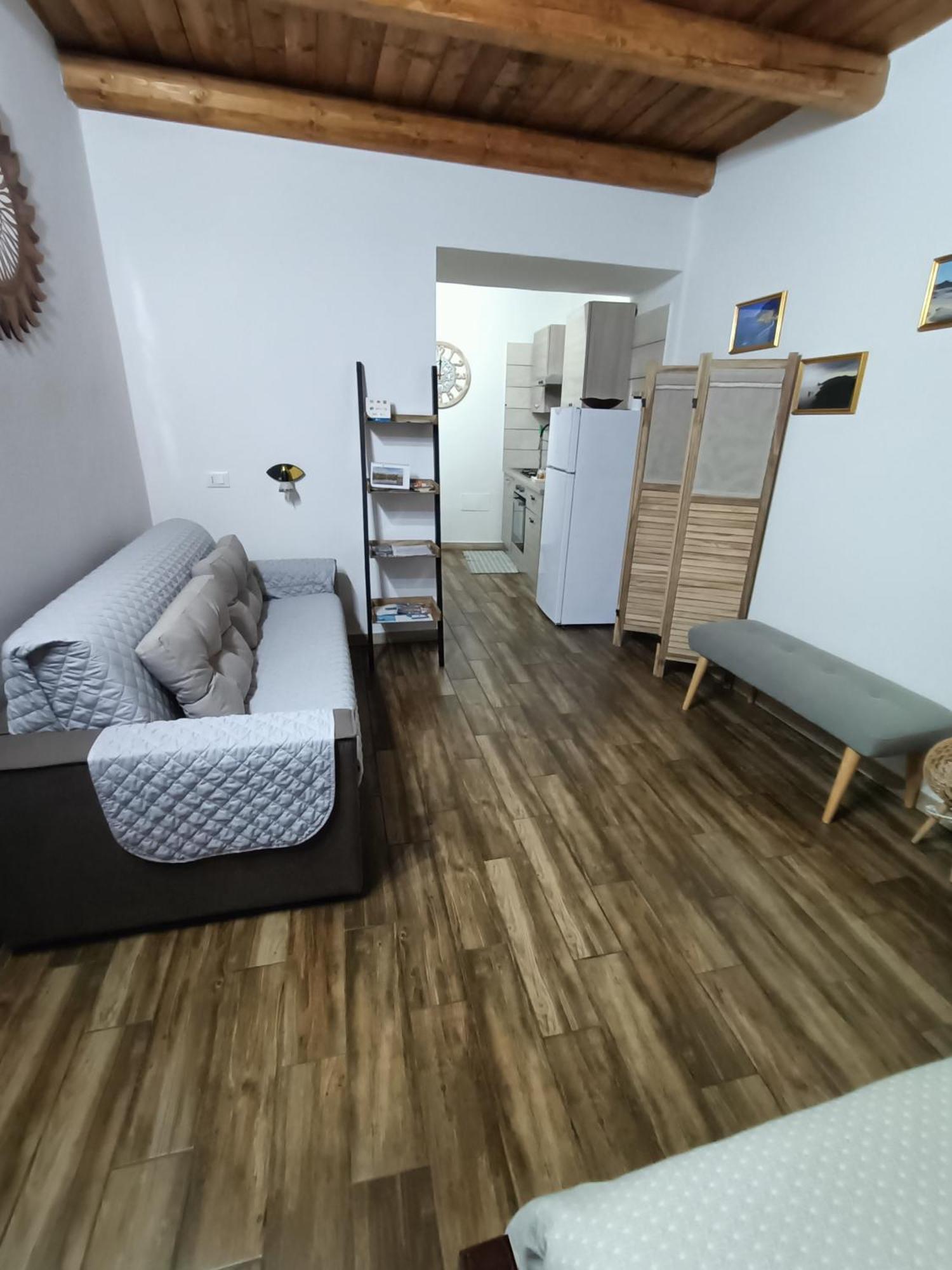 Bed And Breakfast Raggio Di Sole อีเกลเซียส ภายนอก รูปภาพ