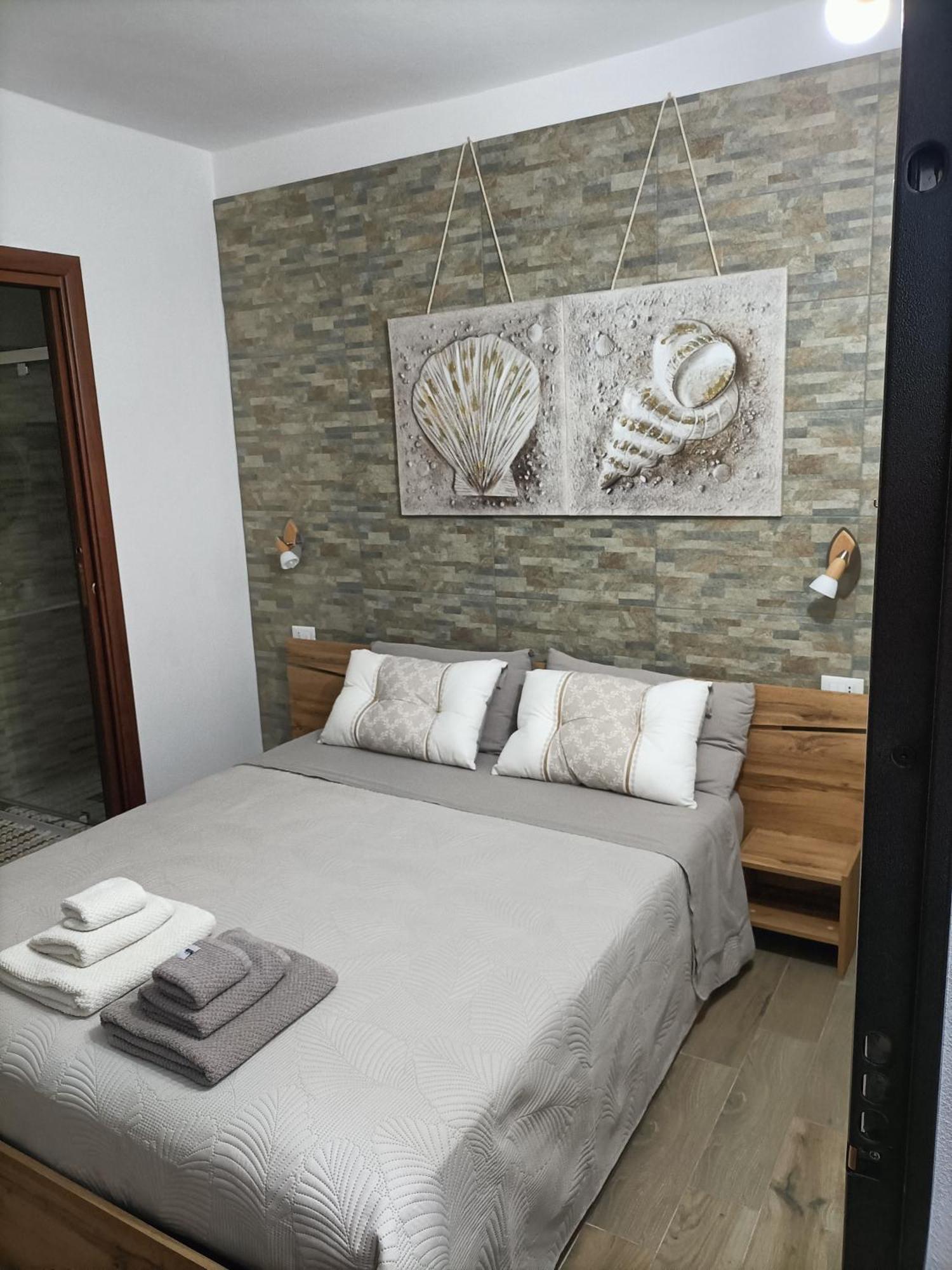 Bed And Breakfast Raggio Di Sole อีเกลเซียส ภายนอก รูปภาพ