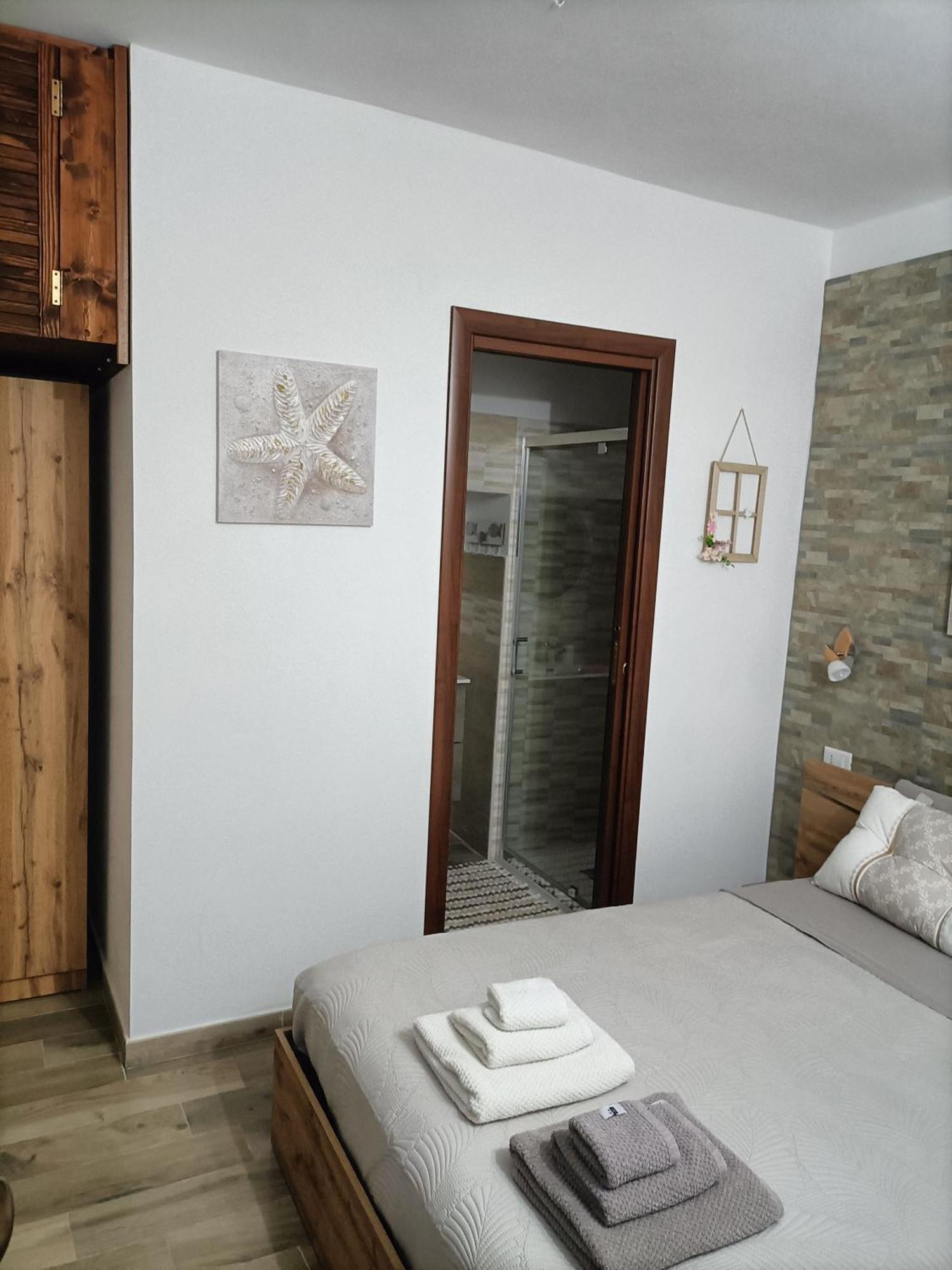 Bed And Breakfast Raggio Di Sole อีเกลเซียส ภายนอก รูปภาพ