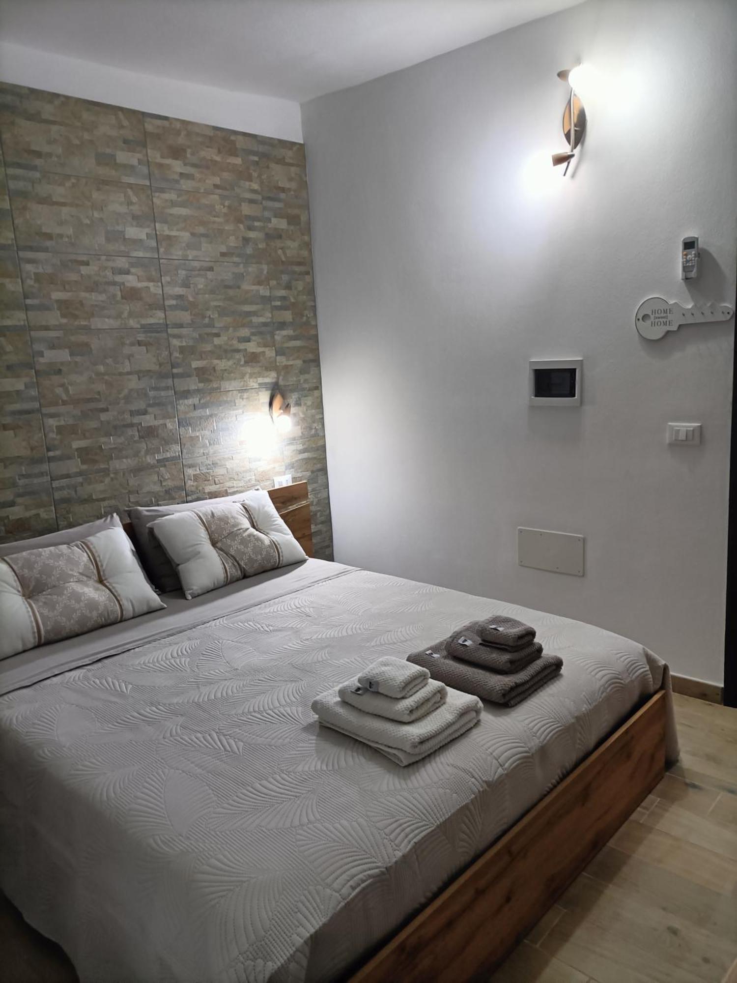 Bed And Breakfast Raggio Di Sole อีเกลเซียส ภายนอก รูปภาพ