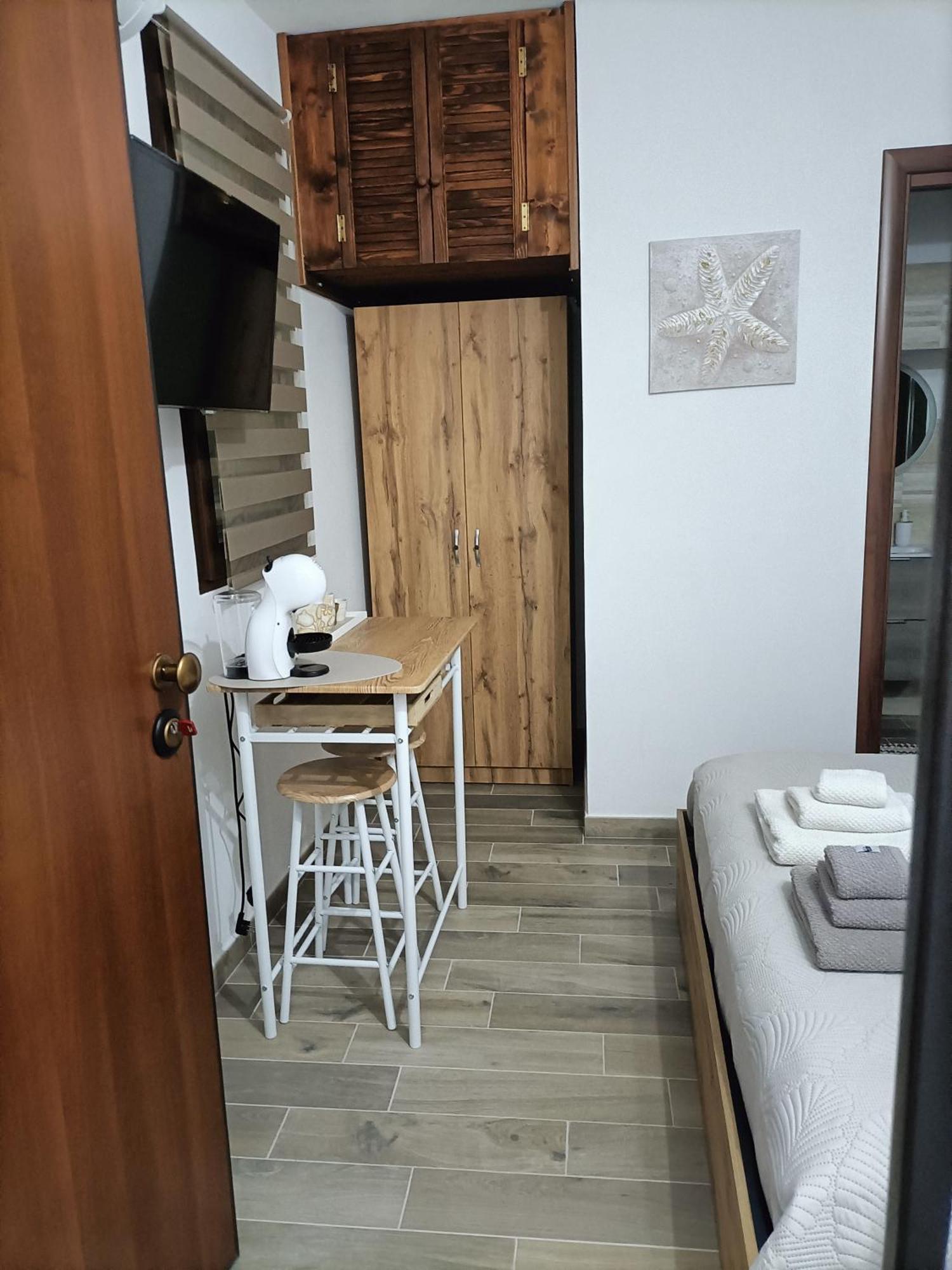 Bed And Breakfast Raggio Di Sole อีเกลเซียส ภายนอก รูปภาพ