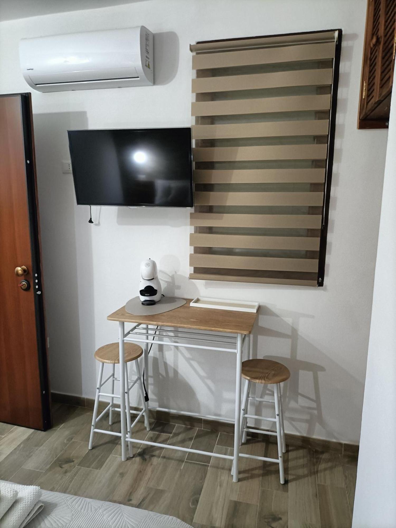 Bed And Breakfast Raggio Di Sole อีเกลเซียส ภายนอก รูปภาพ