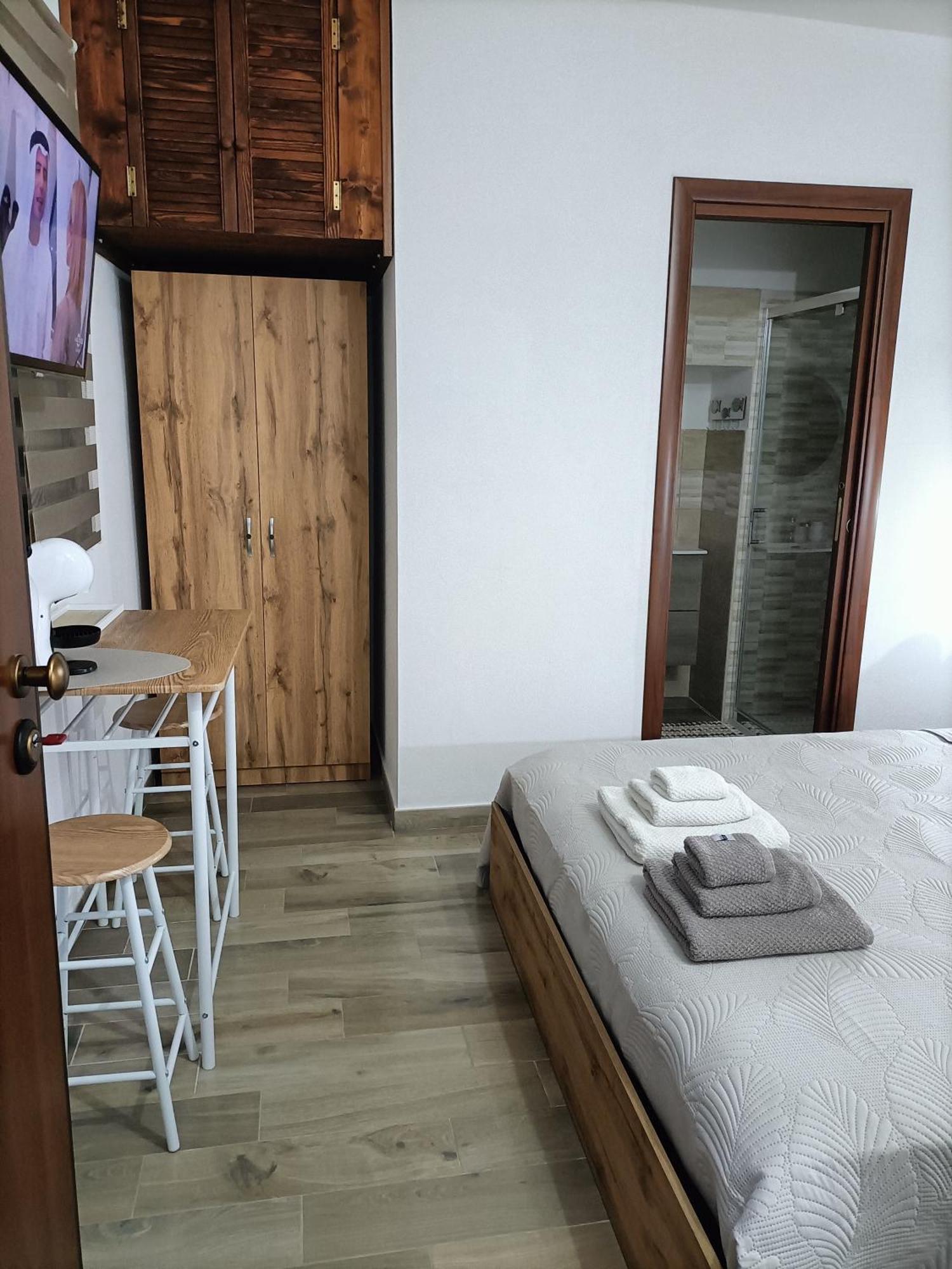 Bed And Breakfast Raggio Di Sole อีเกลเซียส ภายนอก รูปภาพ